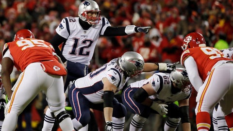 Tom Brady went horseback riding - while slinging a machete - in Costa Rica