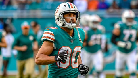 Dolphins cut WR Danny Amendola after just 1 season