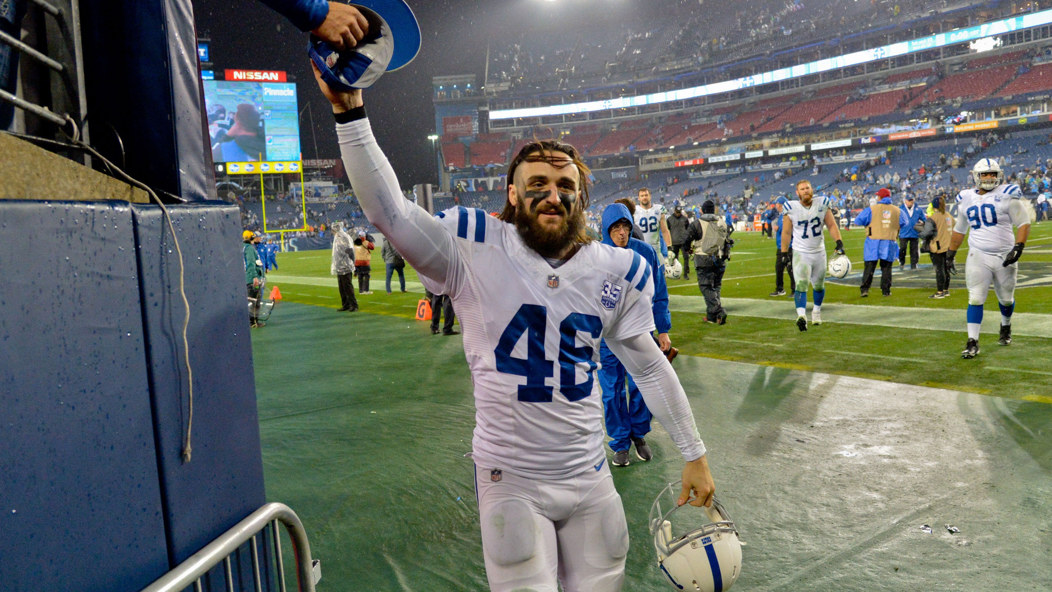 Long snapper Luke Rhodes signs tender with Colts | FOX Sports