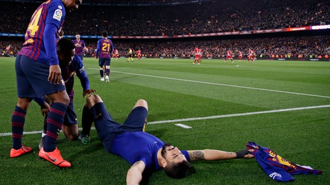Barcelona's Pique warns teammates to put Manchester United away if given chance Barcelona's Pique warns teammates to put Manchester United away if given chance
