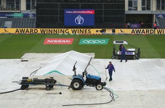 
					Pakistan, Sri Lanka share points in 1st washout at World Cup
				