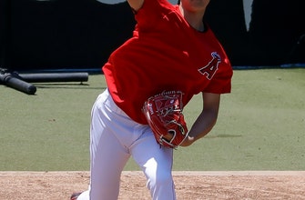 Angels' Ohtani throws off mound for 1st time since surgery