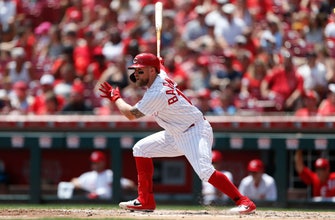 
					Barnhart RBI single leads Reds to 3-2 win over Rockies
				