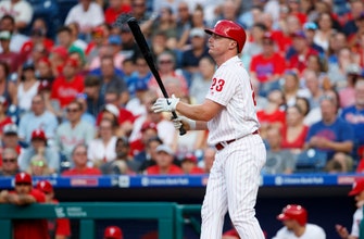 
					Phillies place Bruce on 10-day IL with strained oblique
				