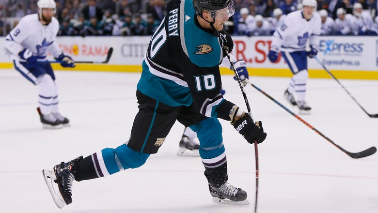 Stars agree to one-year deal with forward Corey Perry