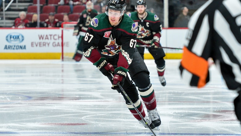 Coyotes sign forward Crouse to 3-year contract