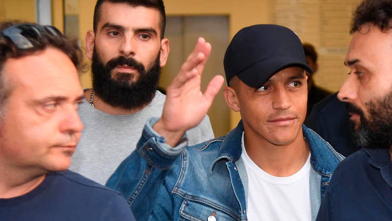 Inter signs Alexis Sanchez on loan from Man United