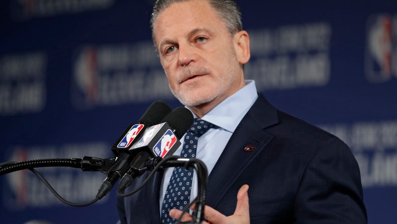 Cavs owner Gilbert back home following stroke