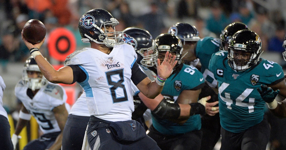 Pressure building for Titans quarterback Mariota to perform