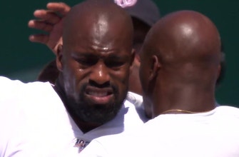 Redskins' Vernon Davis overcome with emotion following TD the day after grandfather’s death