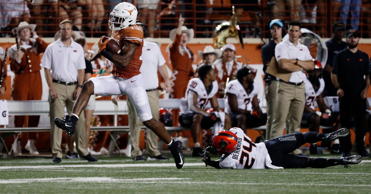 Ehlinger leads No. 12 Texas past Oklahoma State 36-30 | FOX Sports