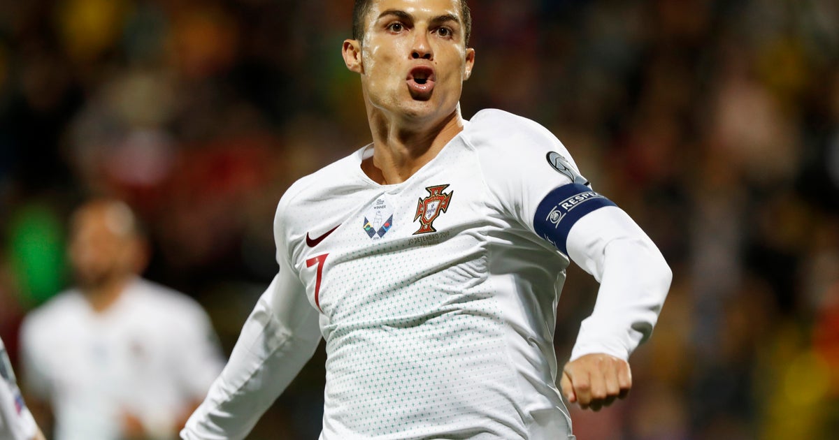 Portugal routs Lithuania 5-1 with 4 goals by Ronaldo
Portugal routs Lithuania 5-1 with 4 goals by Ronaldo