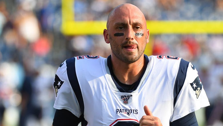 Source: Colts ink veteran Hoyer as backup quarterback