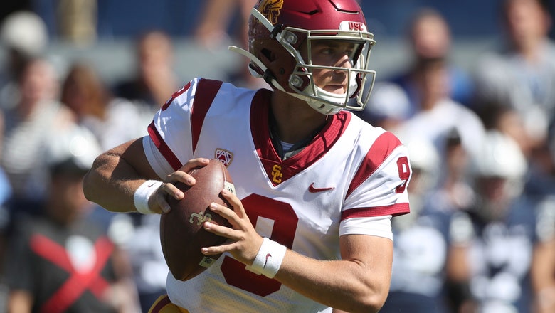 USC's Helton under microscope heading to No. 9 Notre Dame