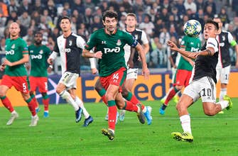 
					Dybala scores 2 as Juventus rallies to beat Lokomotiv 2-1
				