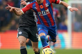 
					Leicester moves 3rd in Premier League with 2-0 win at Palace
				