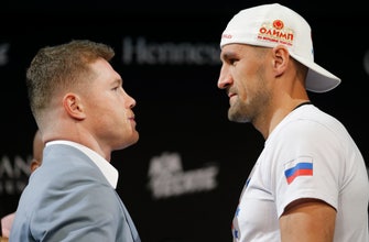 
					Alvarez moves up to take on big puncher Kovalev in Las Vegas
				