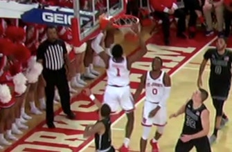
					St. John’s moves to 6-2 with big win over Wagner, 86-63
				