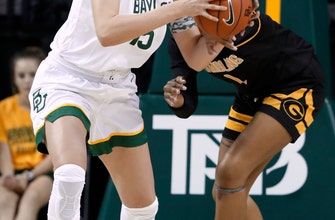 
					No. 2 Baylor women without Lauren Cox because of foot injury
				