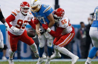 
					Chiefs buck meltdown trend to move into bye week on a high note
				
