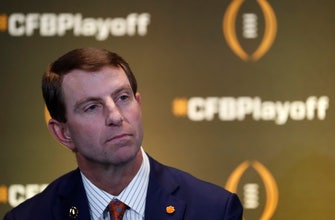 
					Suspended Clemson TE returns for College Football Playoff
				