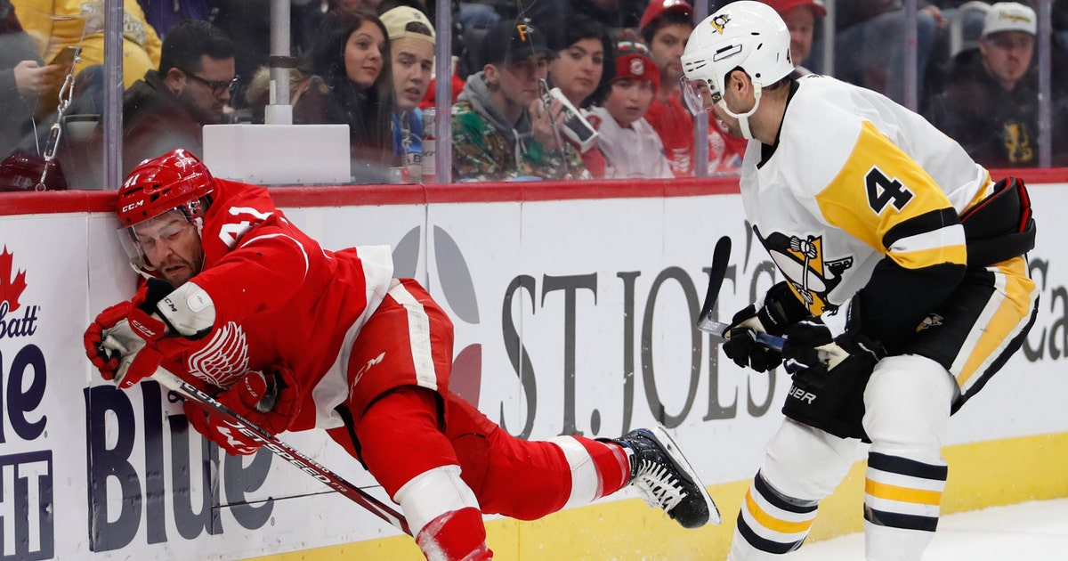 Red Wings' skid reaches 11 after 5-3 loss to Penguins