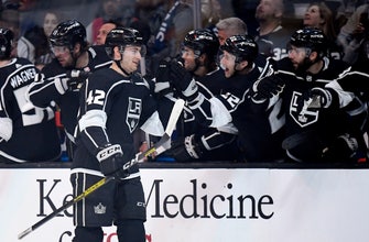 
					Vilardi scores quickly in NHL debut as Kings defeat Panthers
				