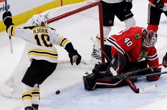 
					McAvoy, Bruins beat Blackhawks 2-1 for 5th straight victory
				