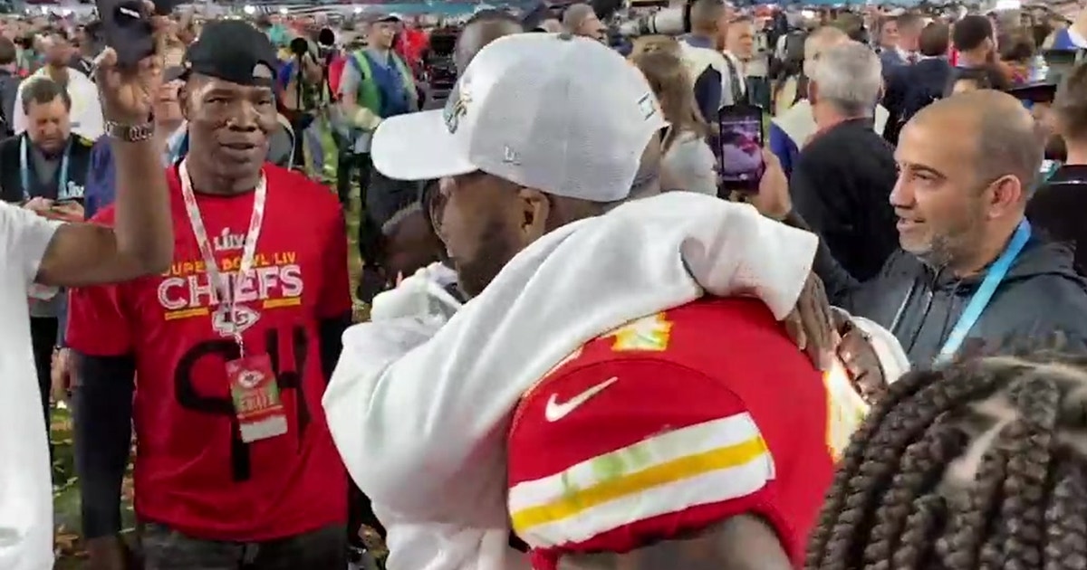 Terrell Suggs celebrates his 2nd championship with family on the field