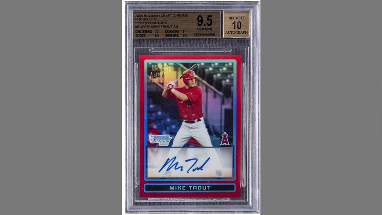 Mike Trout signed rookie card sells for modern-day record $900K at auction | FOX Sports