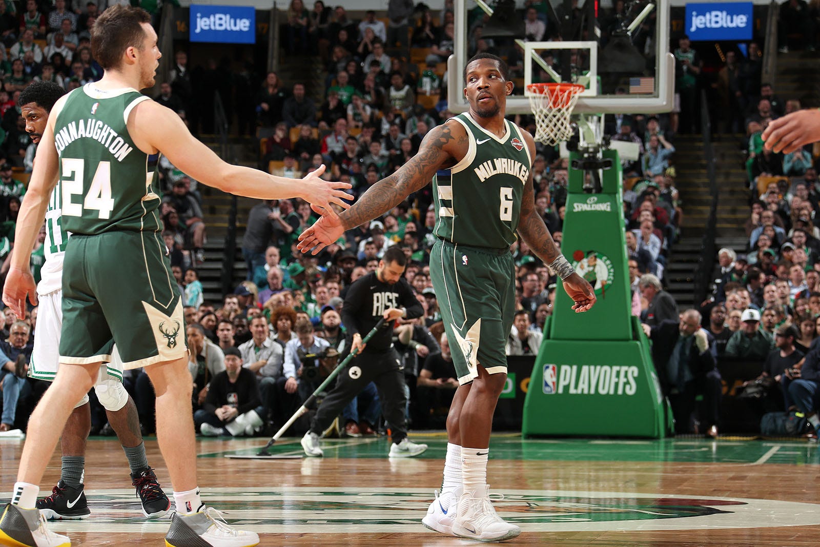 Milwaukee Bucks Court