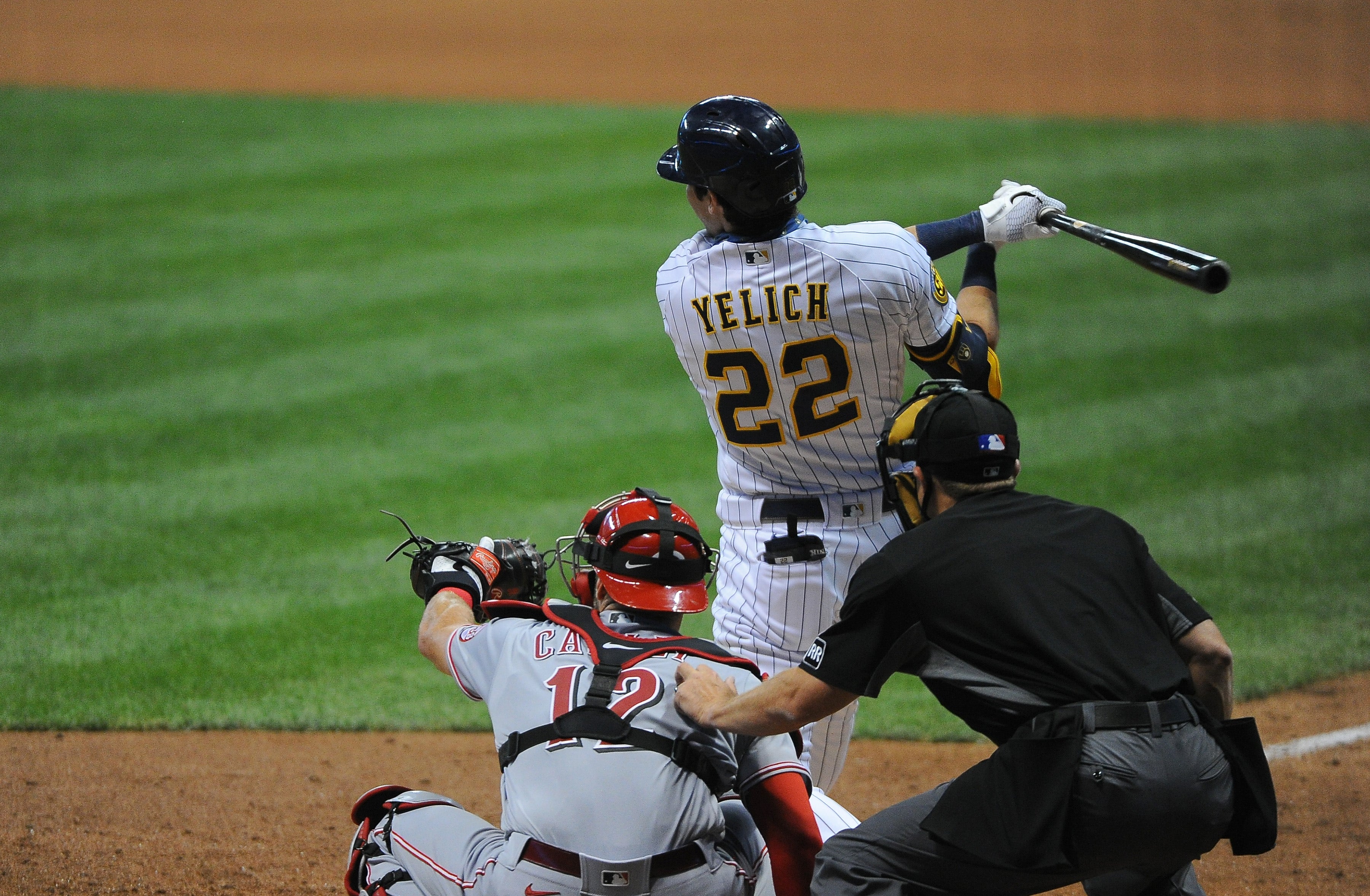 Bauer dominant in Brewers' 8-3 loss to Cincinnati | FOX Sports