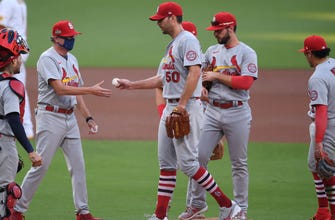 Cardinals squander four-run lead, fall 11-9 to Padres in Game 2 of wild-card series