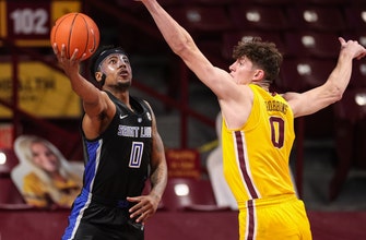 
					Billikens' undefeated run ends with 90-82 loss to Golden Gophers
				
