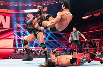 Drew McIntyre vs. Randy Orton vs. AJ Styles – Triple Threat Match: Raw, Jan. 13, 2020 (Full Match)