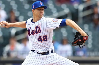 
					Jacob deGrom continues brilliance in 4-2 win over Diamondbacks but leaves with injury
				
