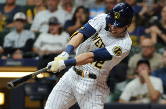 Brewers' offense explodes late, complete comeback against Cubs in 8-5 victory