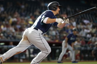 Mariners score seven runs in the 11th, top Diamondbacks, 10-4