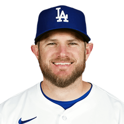 Dodgers news: Max Muncy is thriving on defense, but LA fielding