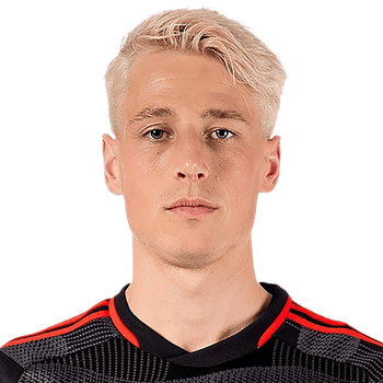 LUKAS MACNAUGHTON