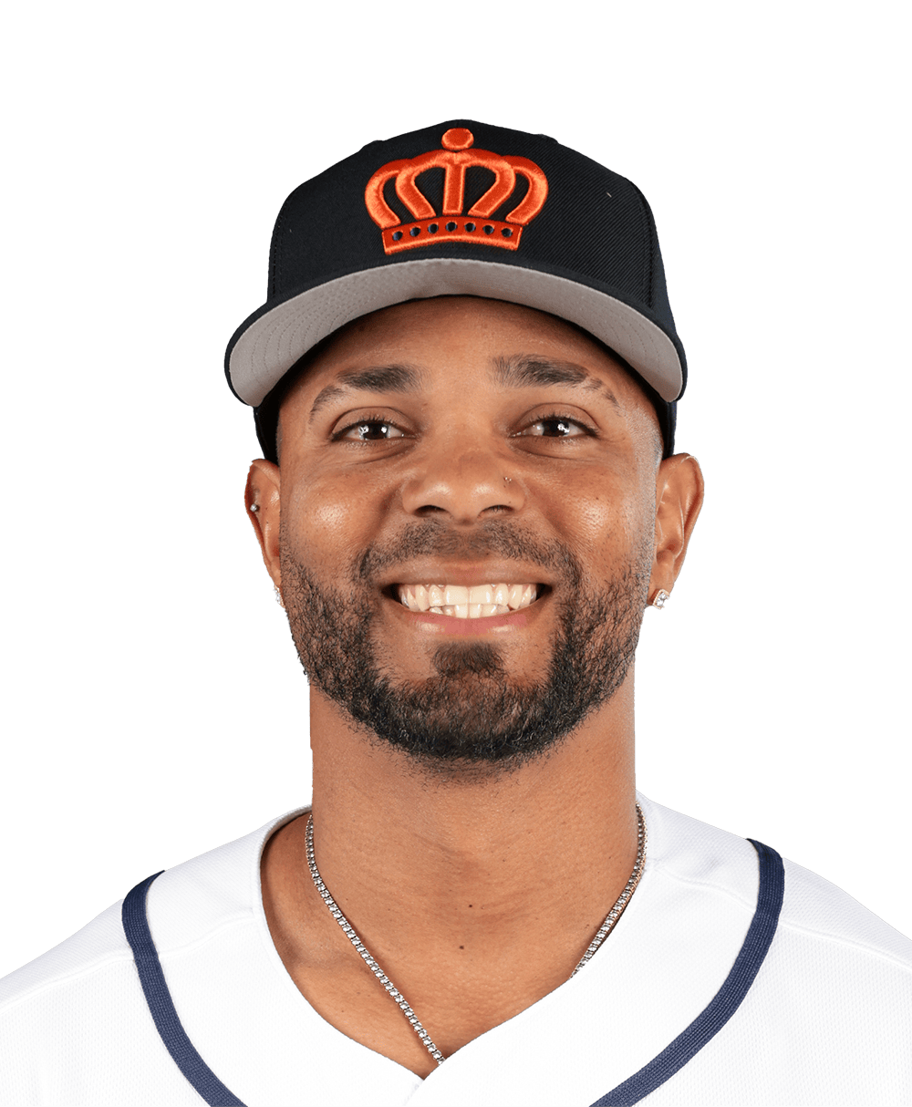 Netherlands' Xander Bogaerts makes a RIDICULOUS 360 play to seal