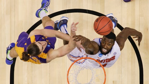 Out Of Sync Gators Gather Themselves To Survive And Advance Fox Sports