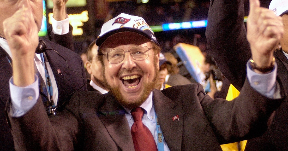 Buccaneers owner Malcolm Glazer dies at 85 | FOX Sports