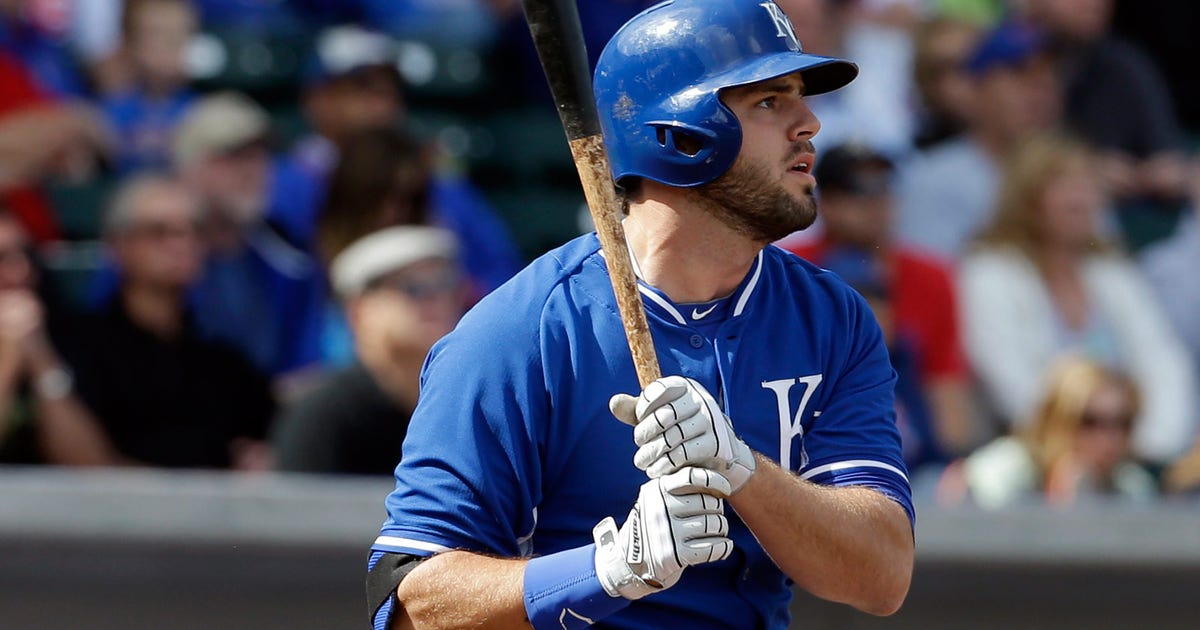 Moustakas hits two homers, Royals down Cubs | FOX Sports