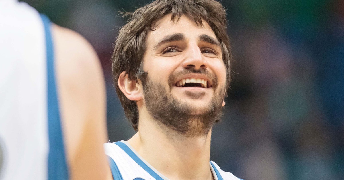 Wolves sign Rubio to contract extension hours before deadline | FOX Sports