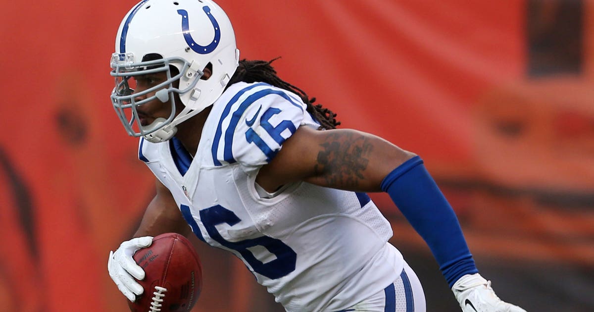 Former Brown Josh Cribbs takes a punt to the face(mask) FOX Sports