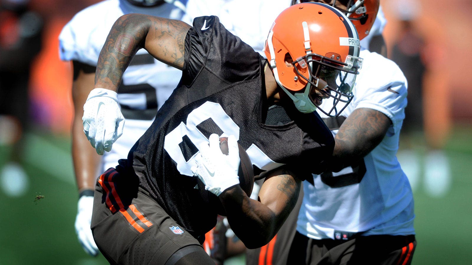 Terrelle Pryor Returns To Browns Practice Fox Sports