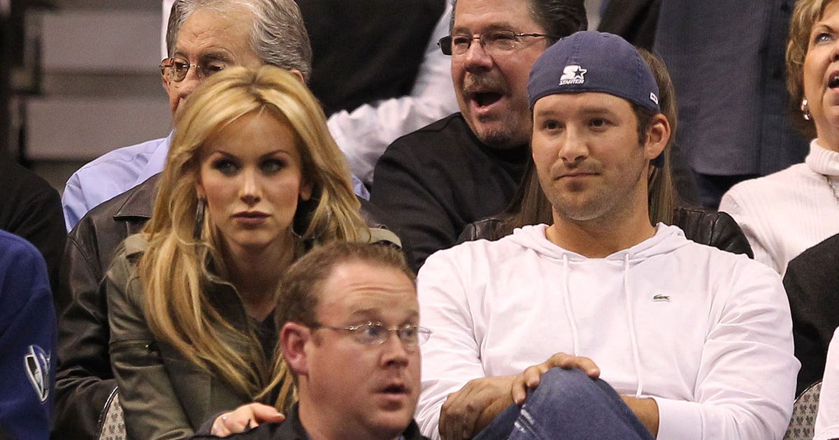 Tony Romo's wife happy to be getting rid of his 'love sack' | FOX Sports