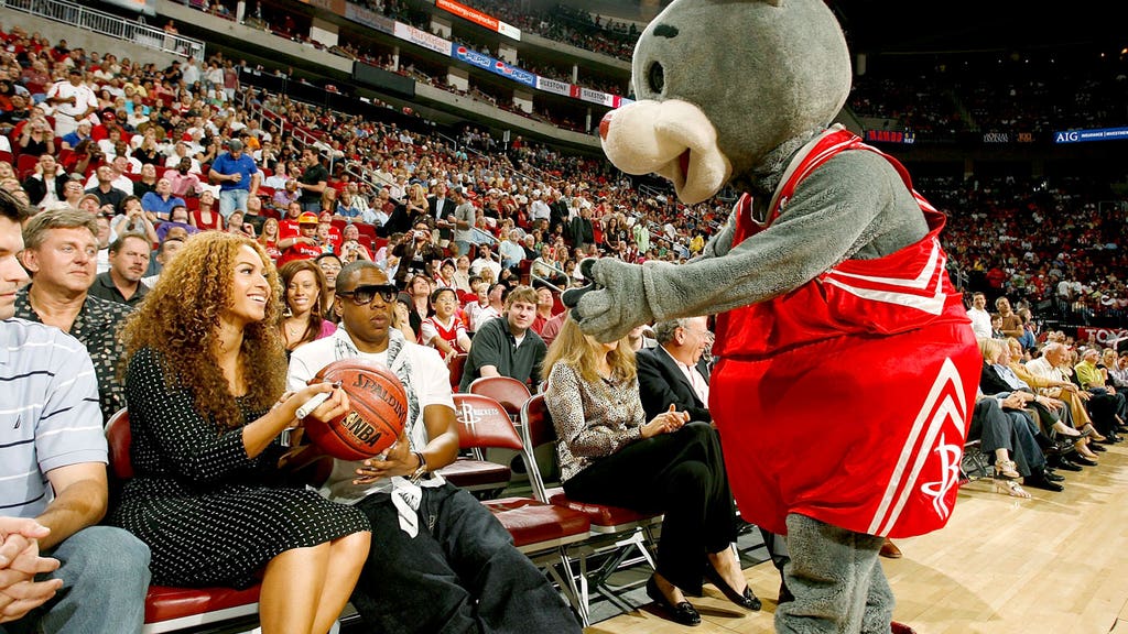 The Most Famous Fan Of Every Nba Team Fox Sports