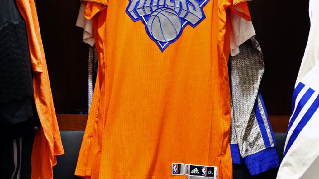 knicks christmas jersey